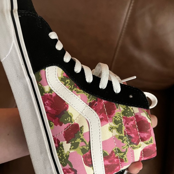 Rose vans - Picture 3 of 5
